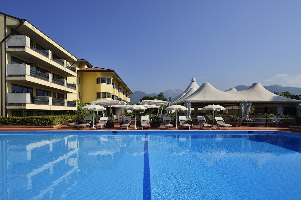Una Hotels Forte Dei Marmi Bagian luar foto