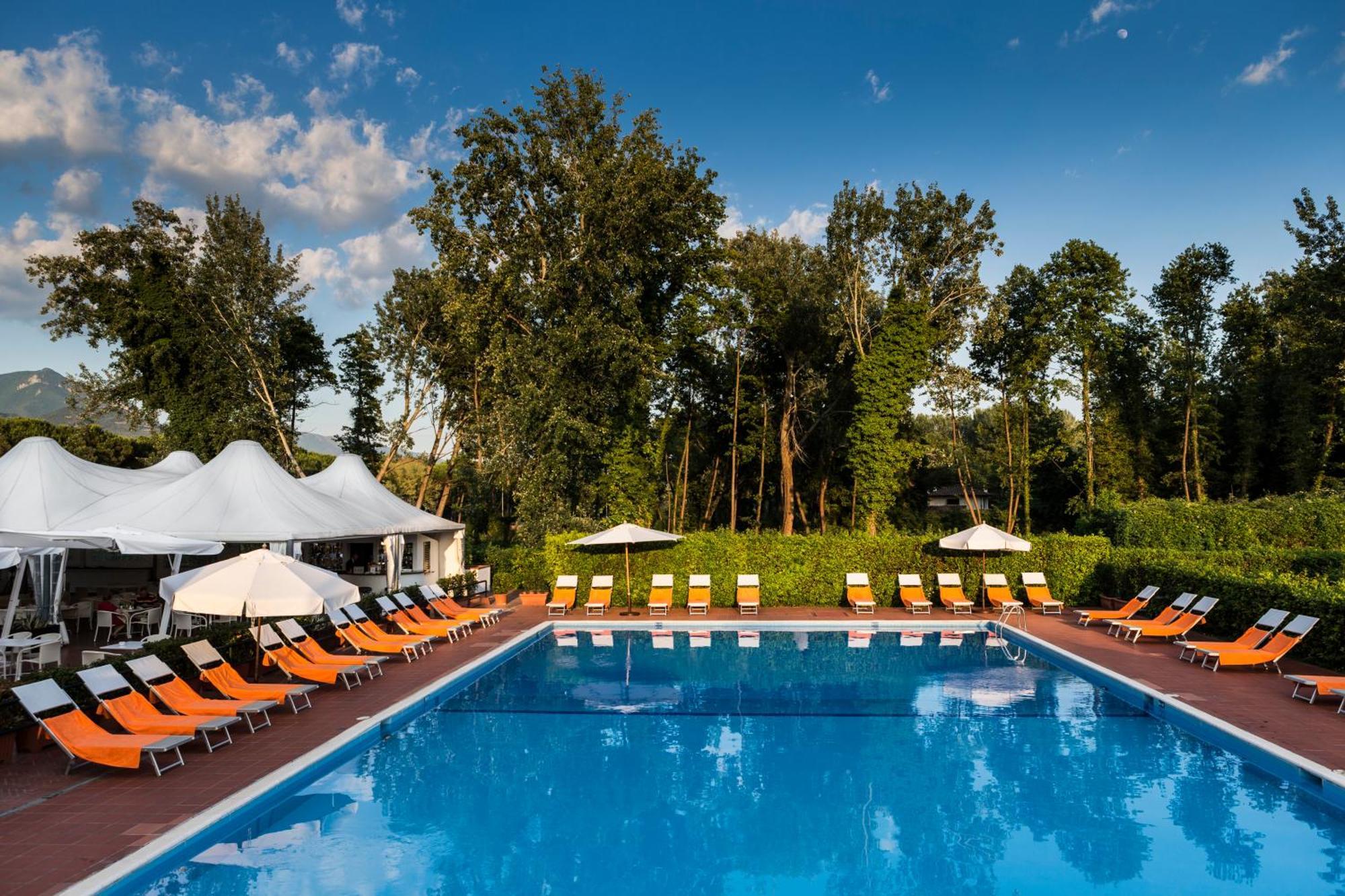 Una Hotels Forte Dei Marmi Bagian luar foto